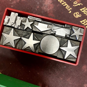 Small box of stars and arrows